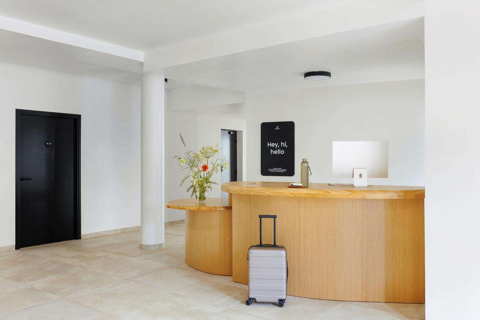 Sonder Yvette Hotel Vanves Exterior photo